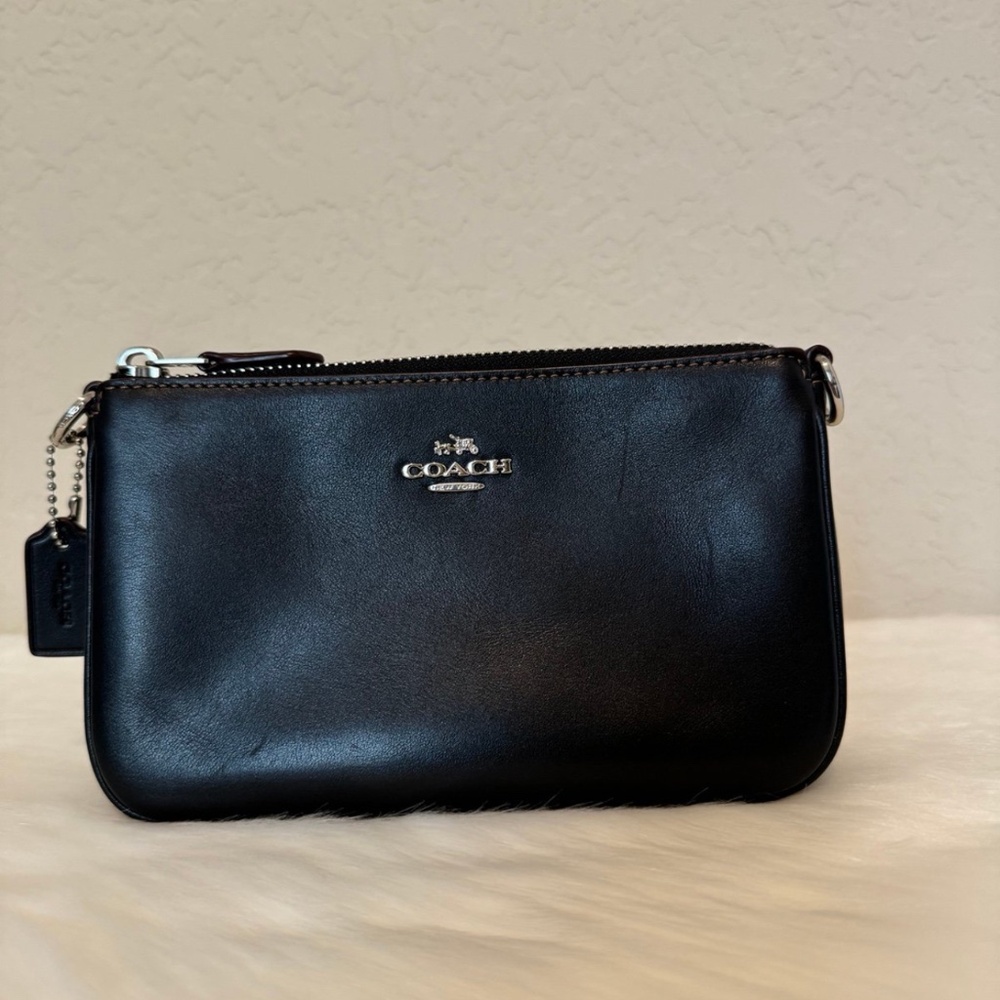 Coach Large Wristlet 19 with Studded Strap Embellishments - Picture 2 of 12